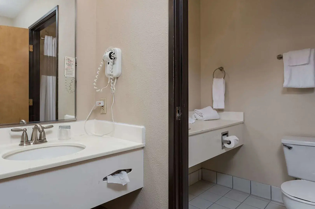 Seagrass Oceanfront Inn
