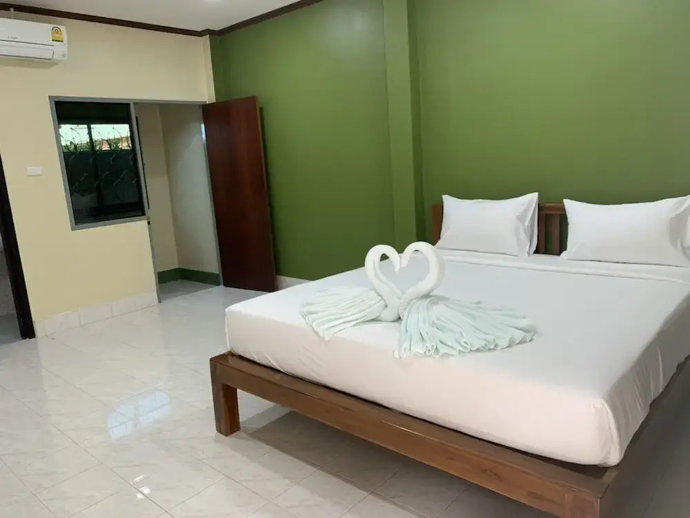 OYO 625 Airport Smile Place