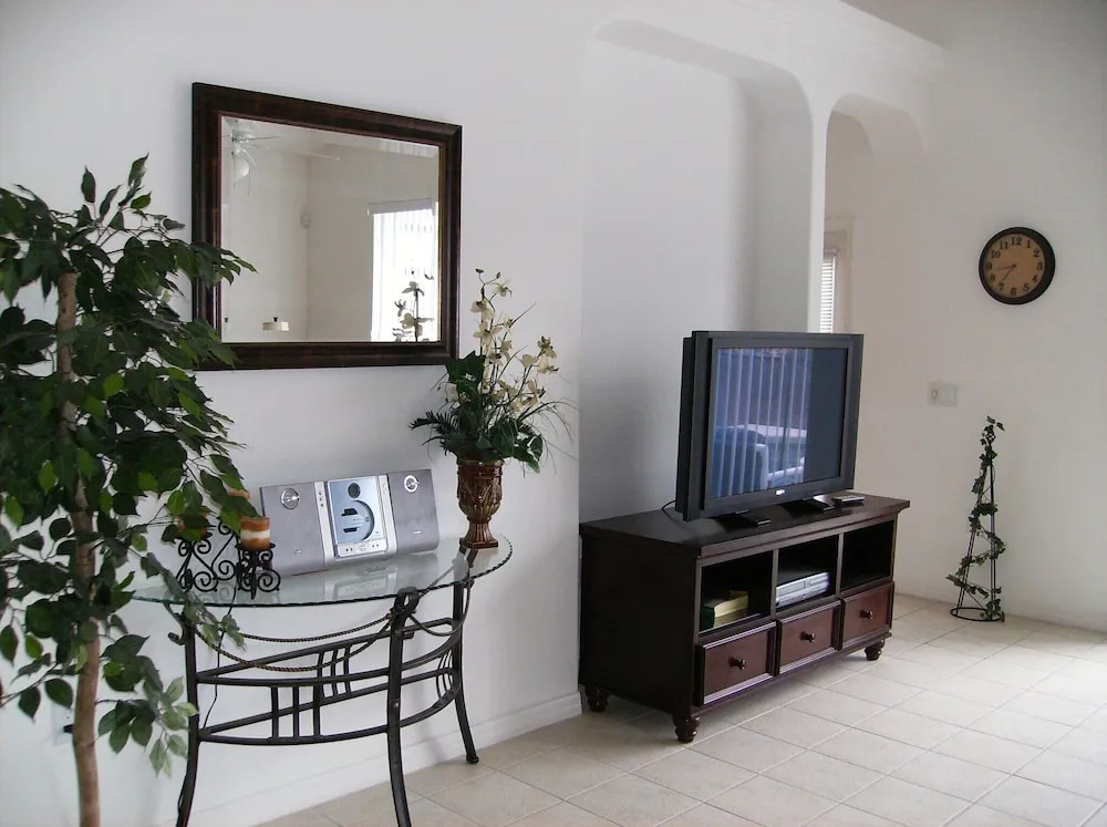 5 Bedroom Platinum Home With Games Room and Spa