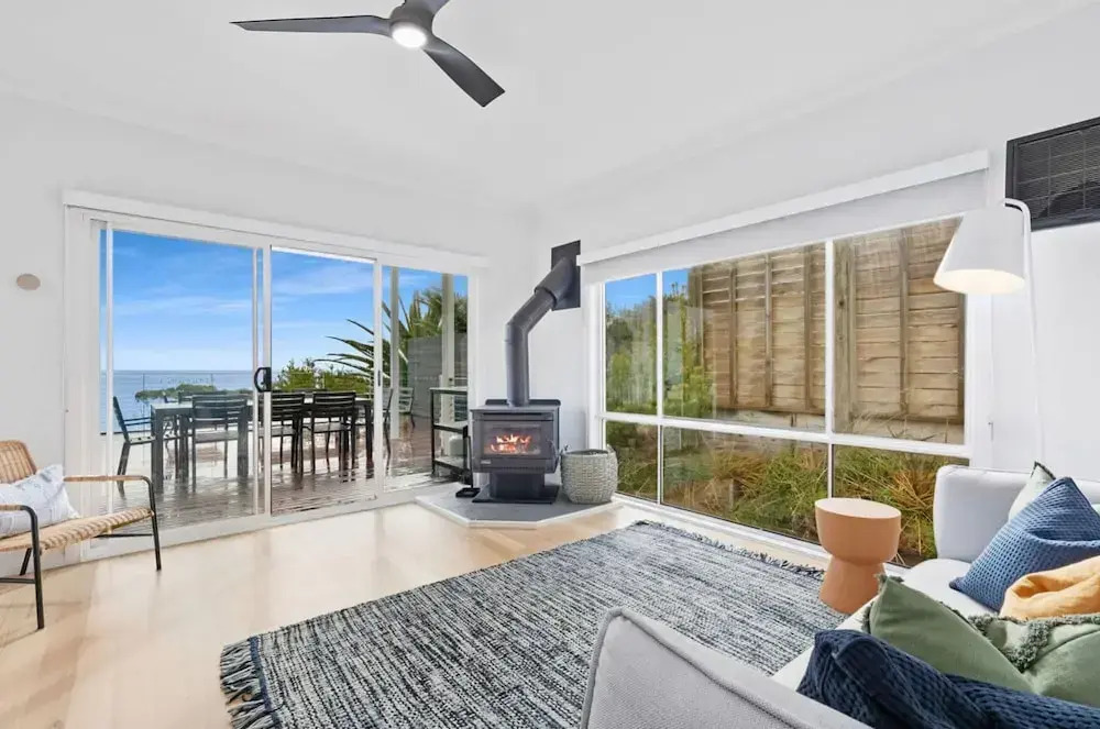 Clifftop Luxury With Spectacular Ocean Views