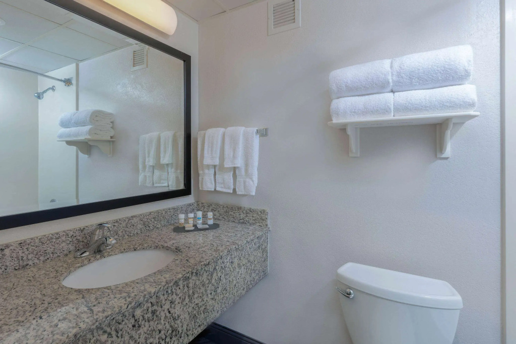 La Quinta by Wyndham Clifton/Rutherford