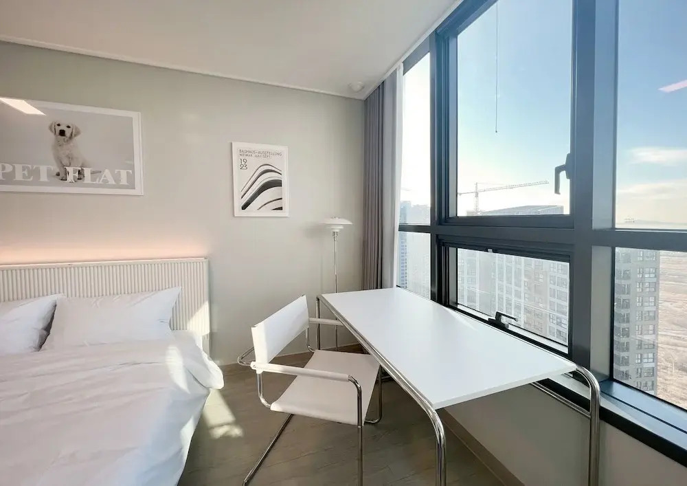 UH FLAT The SONGDO