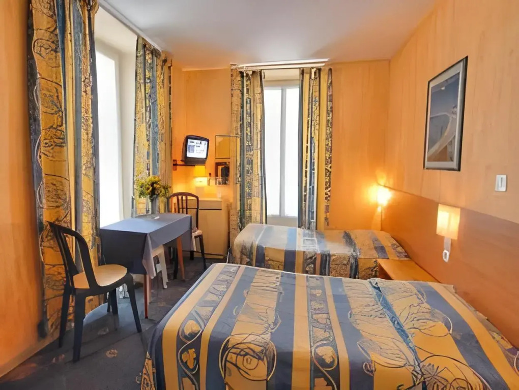 HOSTEL MEYERBEER - Rooms and Apartments