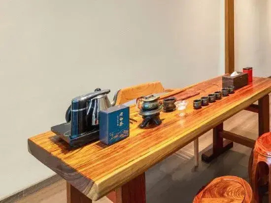 Youlan Hotel (Chongqing West Railway Station Baguocheng Branch)