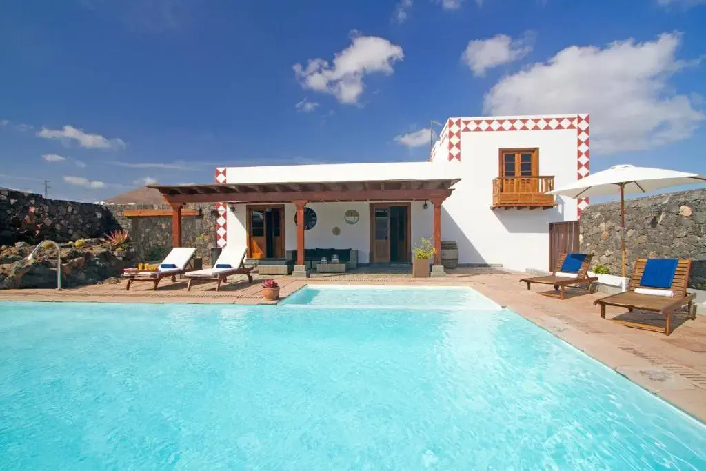 Casa Rural Hero