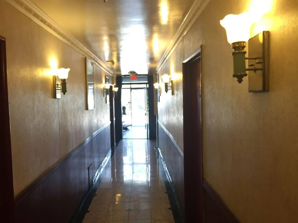 Hollywood 7 Star Motel