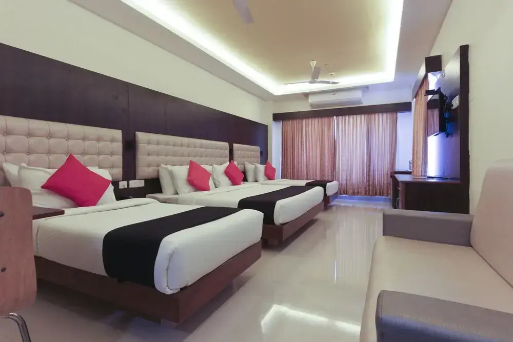 Capital O 47729 Hotel Saravana Bhavan