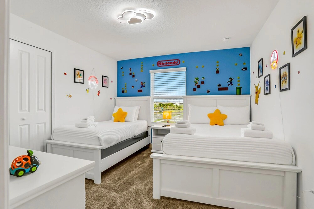 Updated Townhome With an Enclosed Pool, Five Bedrooms, W/D - Close to Everything