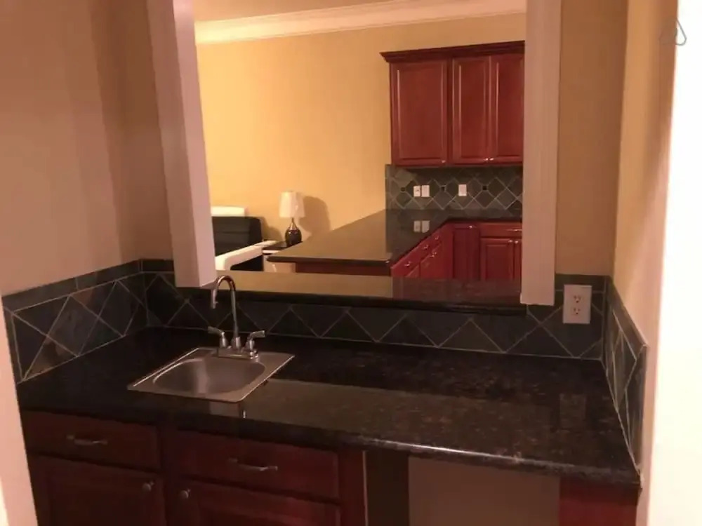 4 Story Rooftop - Executive Corporate Housing