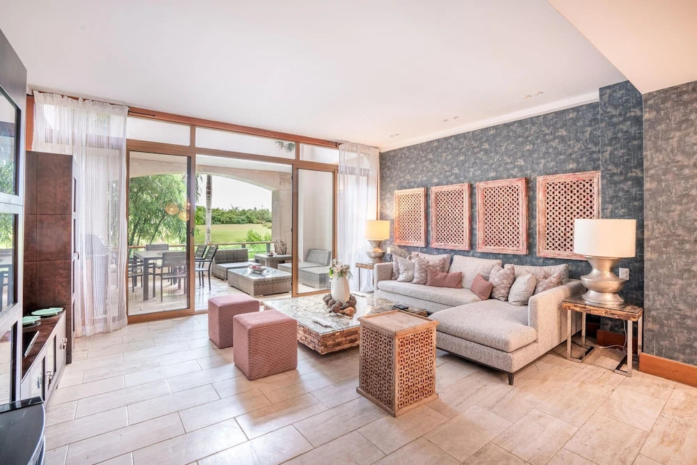 4BR Maid Included Golf Course View 8 Guest