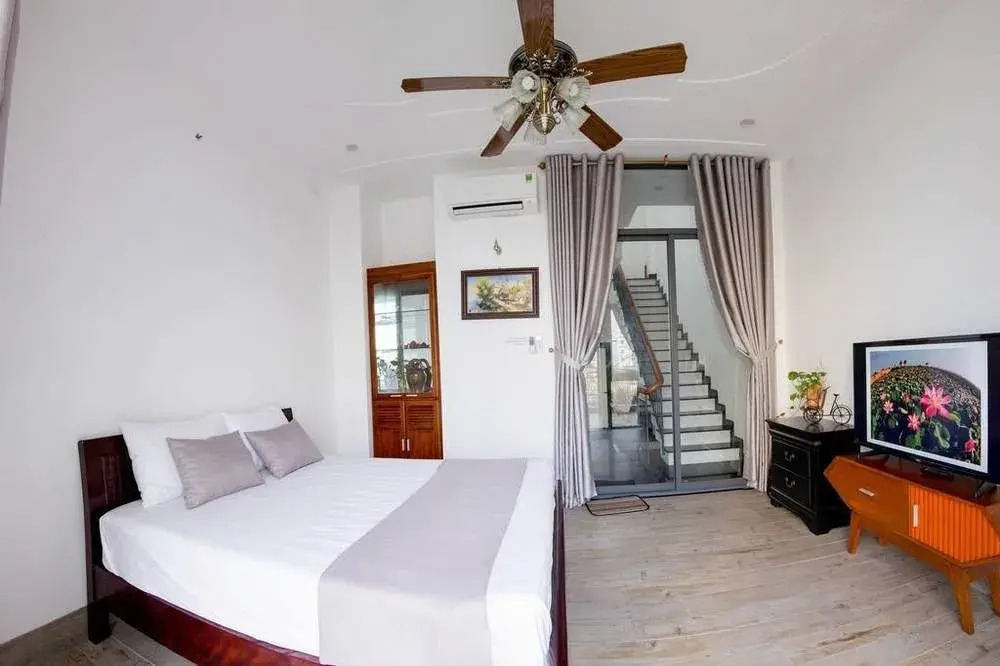 Sandy Home