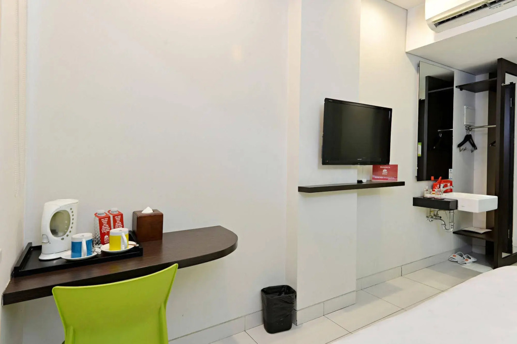ZEN Rooms Tebet Area