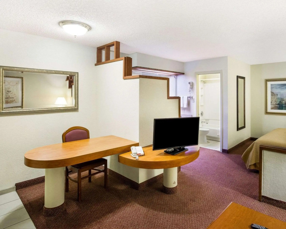 Fiesta Inn and Suites Medical Center I-10
