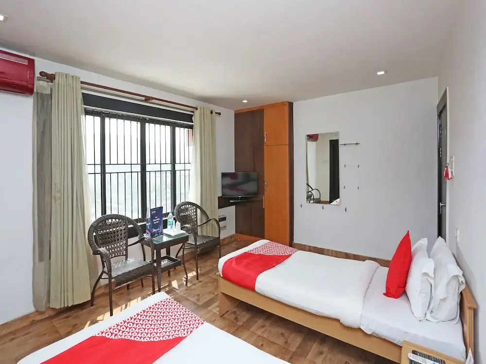 OYO 2794 Hotel Plaza Inn