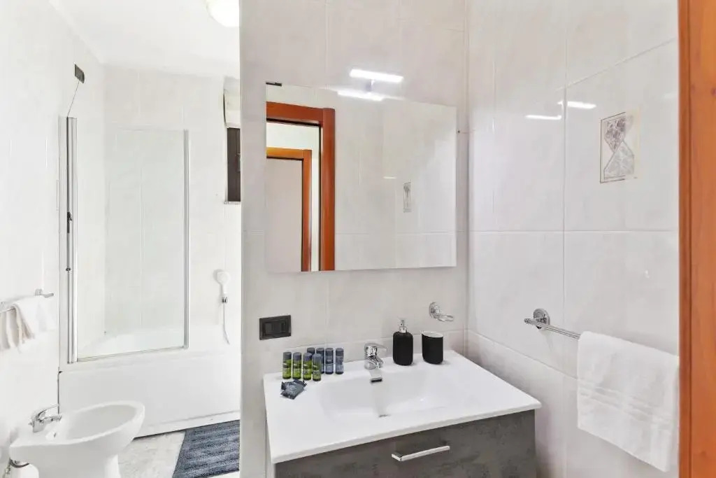 Bari Waterfront Apartment