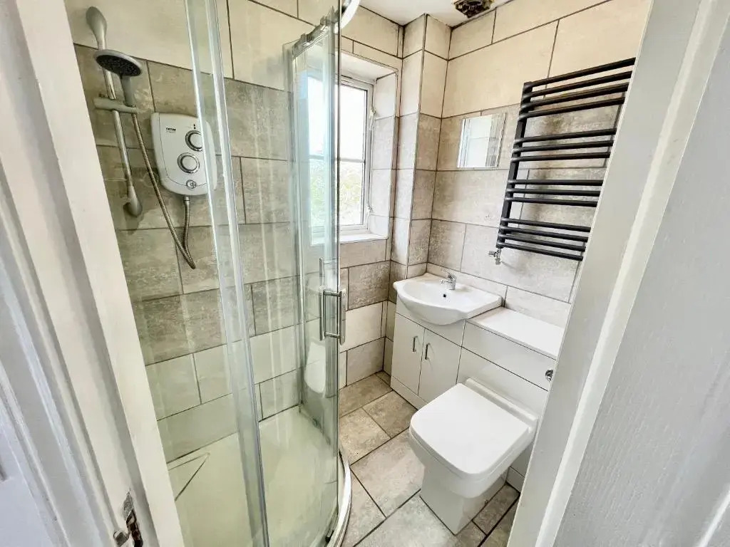 Spacious 3-Bedroom house with 5 beds and sofa-bed