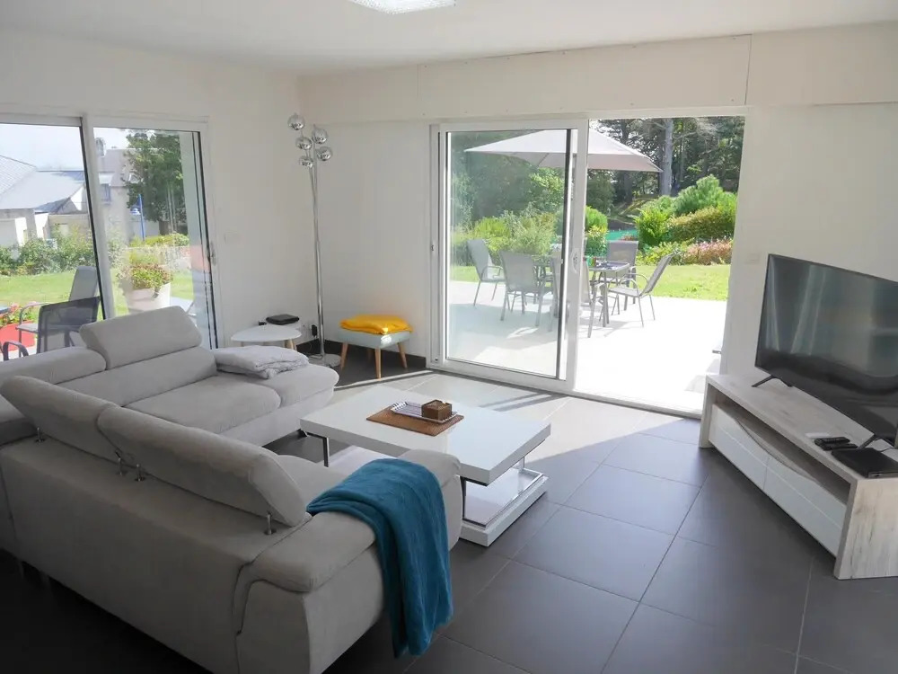 Holiday Home With Partial sea View, Douarnenez