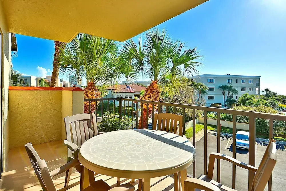 Land's End 307 Building 1 Gulf View / End Unit / 2 Balconies!