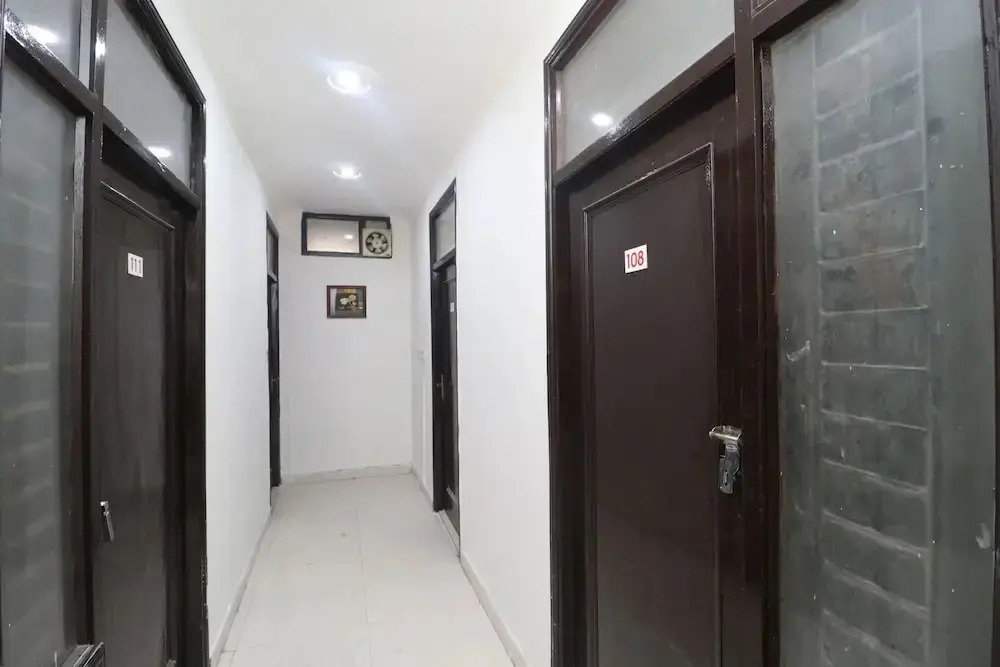 Pam And Chand Guest House By OYO Rooms