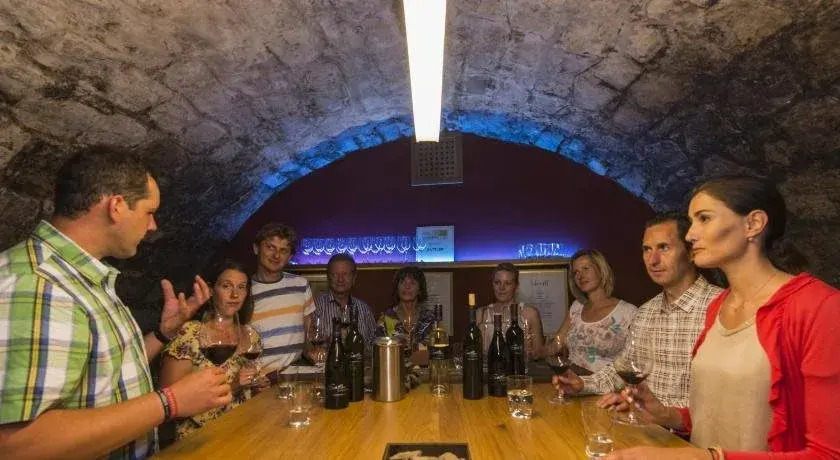 Weingut & Gästehaus zum Seeblick - Familie Sattler