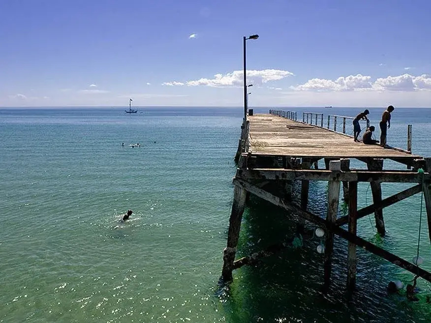 Semaphore Blue Apartments