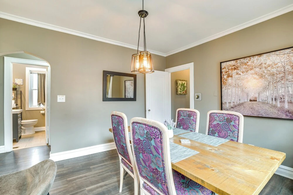 Pet-friendly Family Apartment - Near NU Campus!