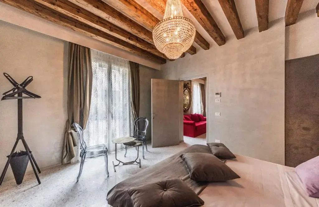 Rialto Luxury Flat