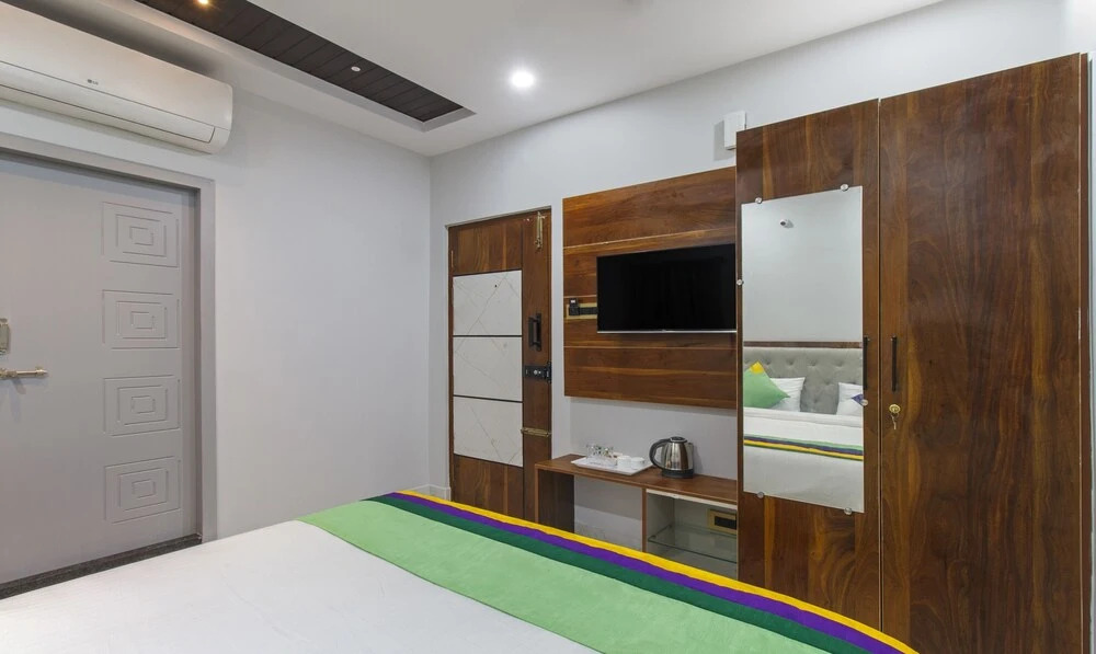 Treebo Abhi Suites, 400 M From Guntur Junction