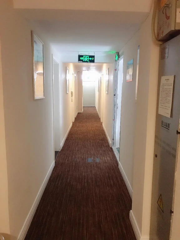 Hanting Hotel Luzhou Radio and Television Center