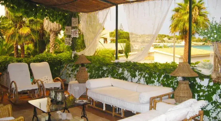Villa Silvia 30mt from the Beach sea view
