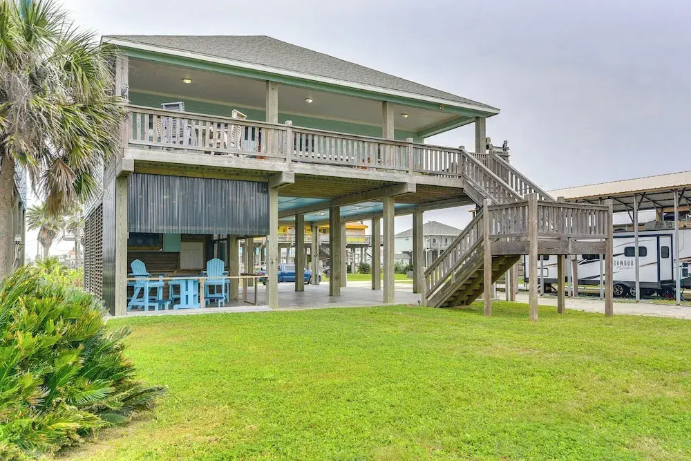 Walk to Sand! Home w/ Wide-open Ocean Views + Bar