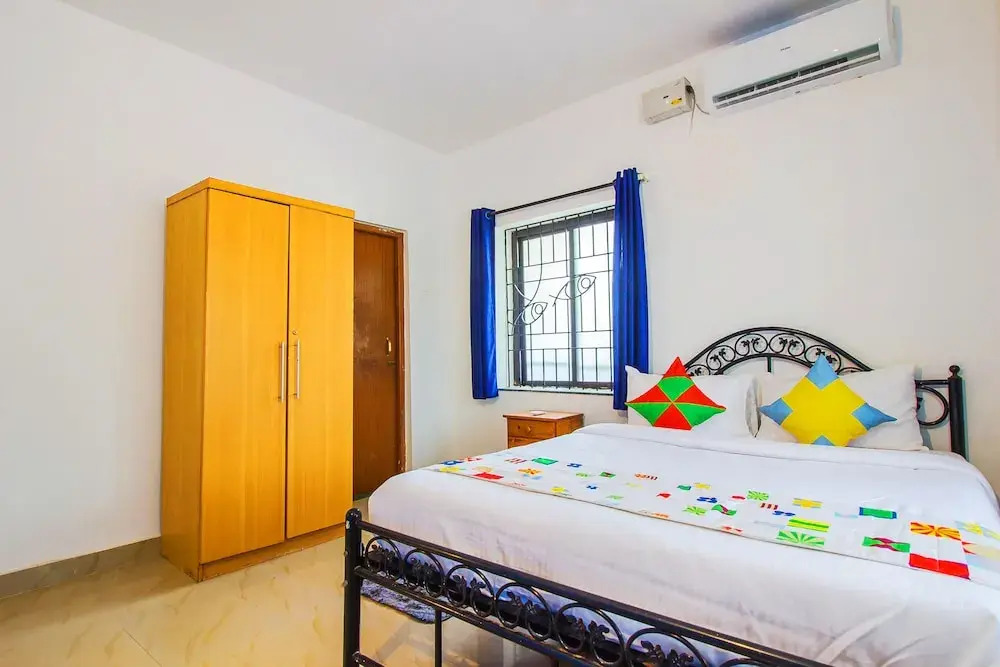 OYO 16094 Home Luxury 2BHK Club Cubana