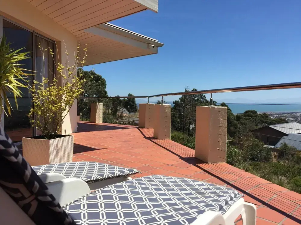 Bay View House