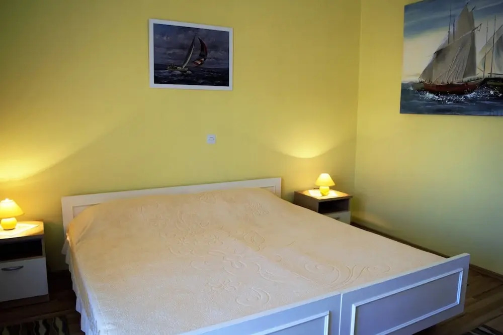 Rooms Franica