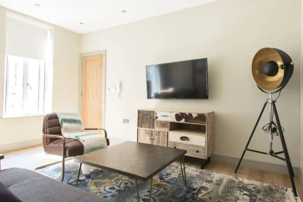 The Mayfair Retreat - Modern & Central 1BDR in 3 Apartments