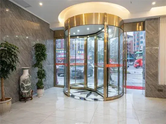Xinglong Holiday Hotel (Liling Liquan Road Railway Station)