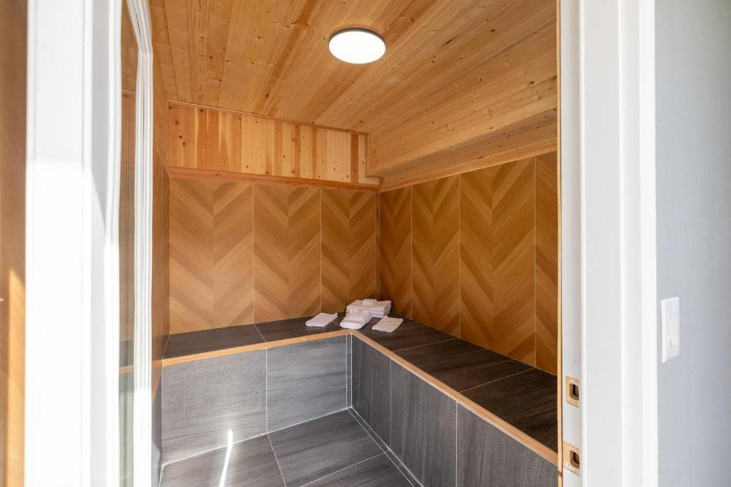 Interurban Suites Hotel, a Dazzler Select by Wyndham