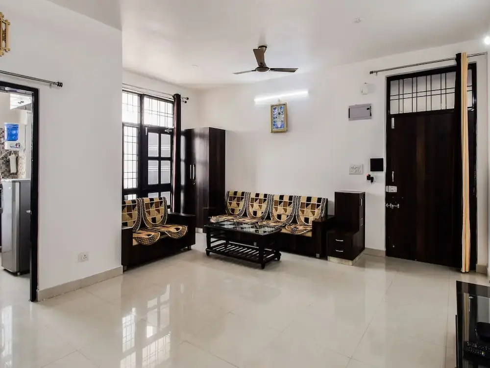 OYO 23562 Home Blissful 3BHK Nela Talaab