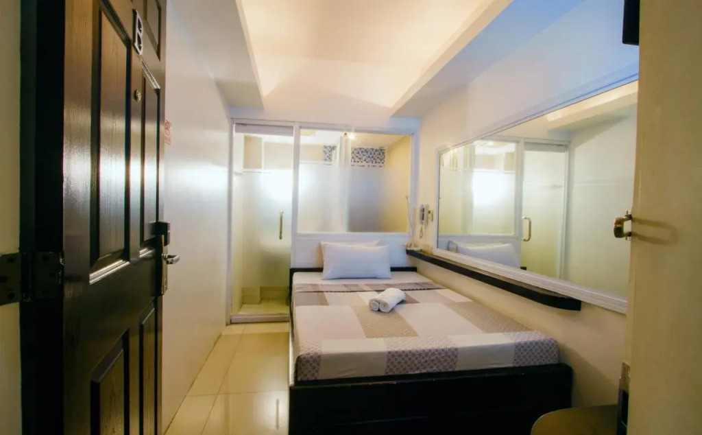 JJ Midcity Inn