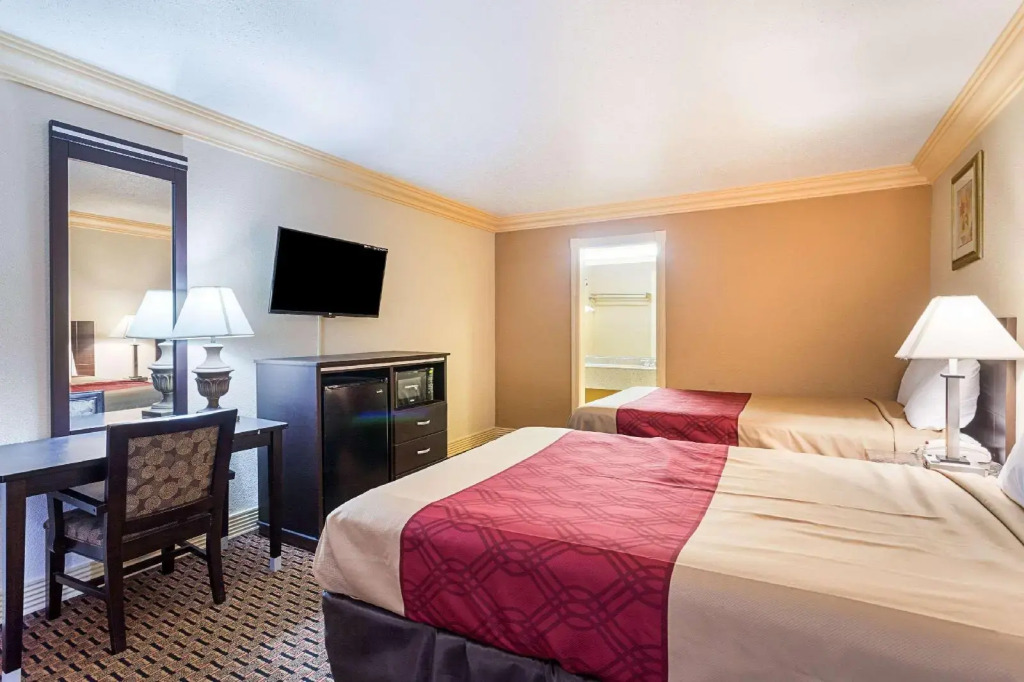 Rodeway Inn & Suites Birmingham I-59 exit 134