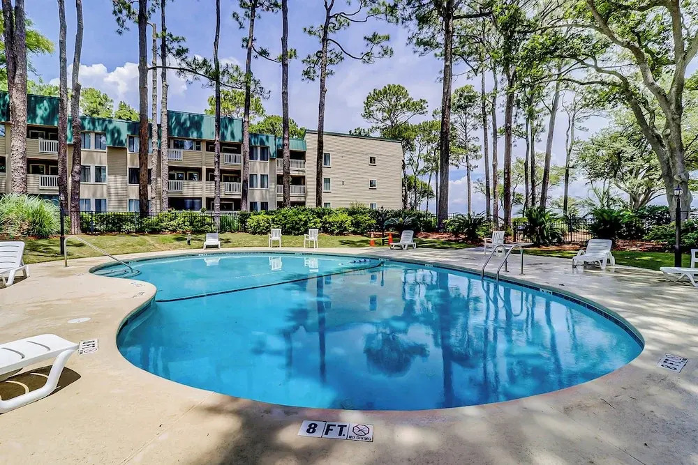 Walk to Sea! Hilton Head Haven w/ Pool Access