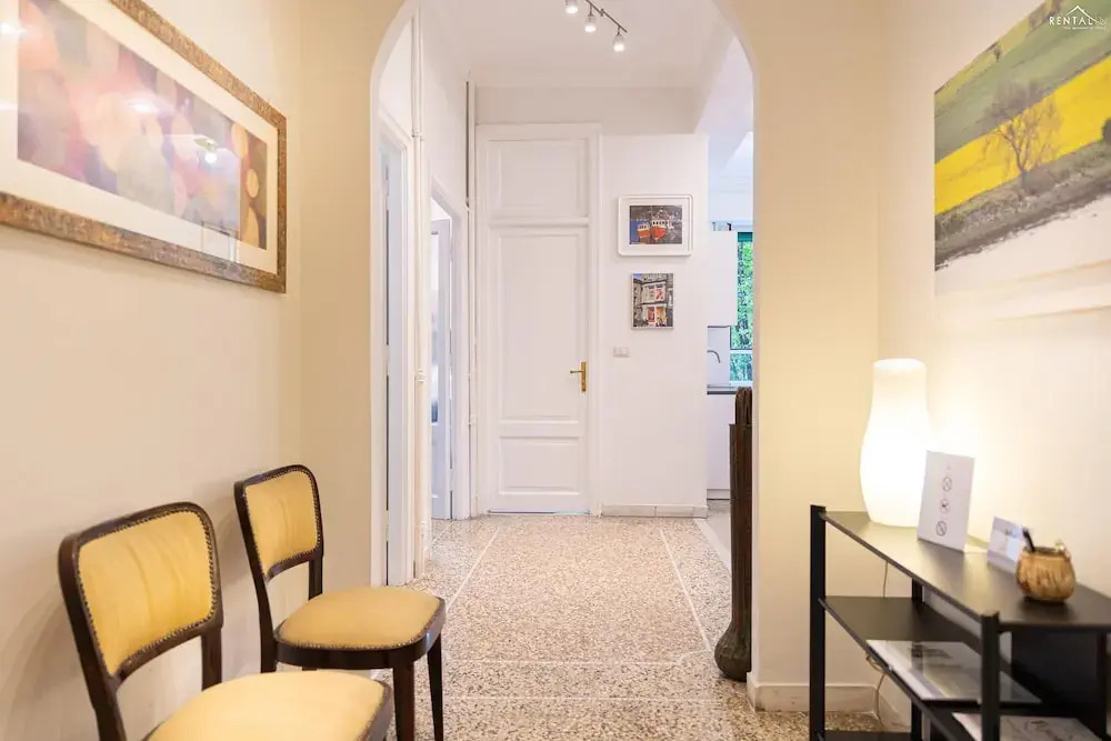 Rental in Rome Clodia 5 Apartment