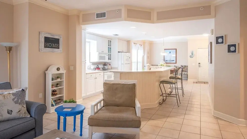 206 N Shore Pl 2 Bedroom Condo