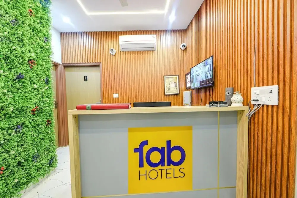 FabHotel Kavya Inn