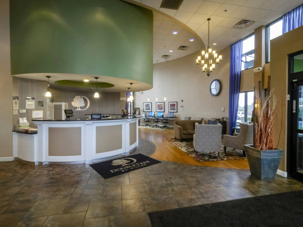 DoubleTree by Hilton Buffalo-Amherst