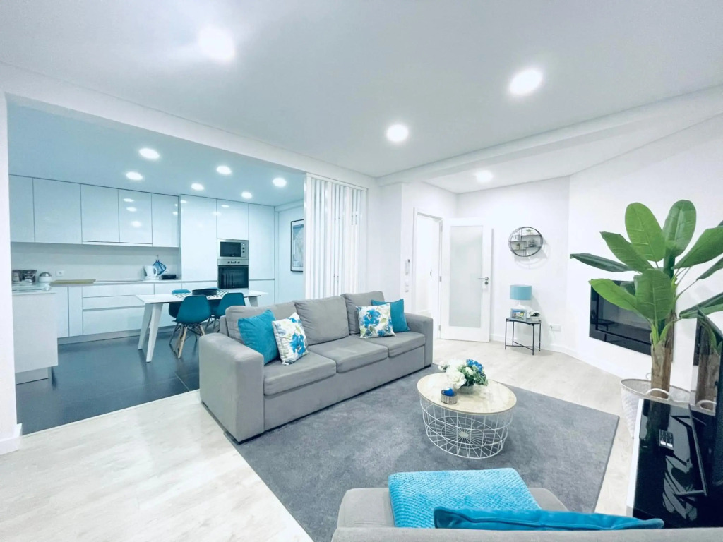Central Tiled Apartment
