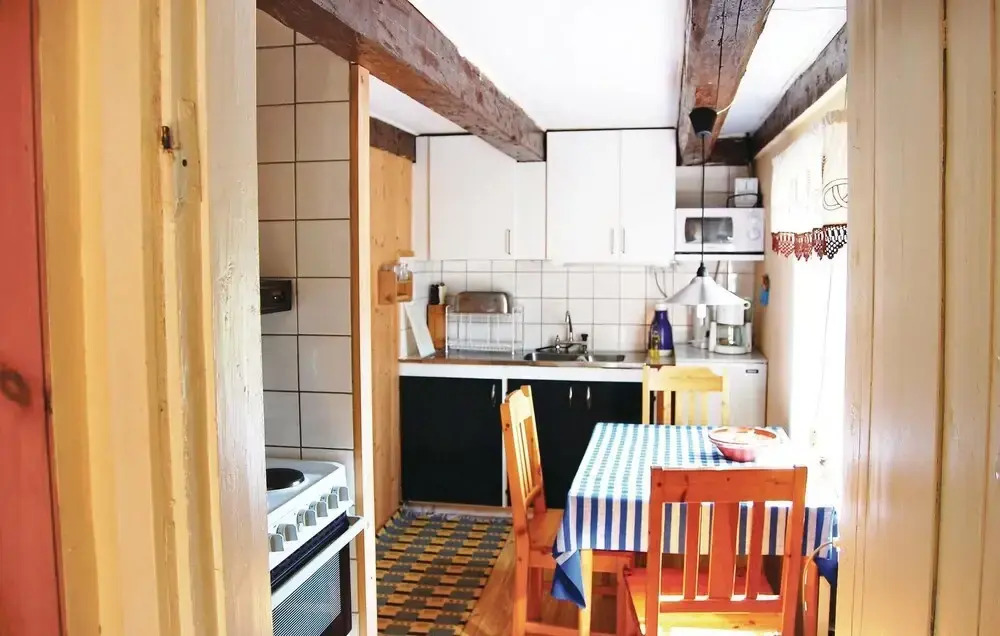 Stunning Home in Linneryd With 2 Bedrooms and Wifi