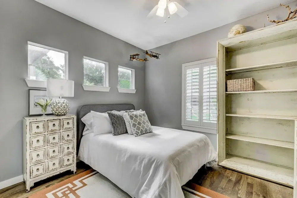 412 W Johanna St Home 3 Bedrooms 2 Bathrooms Home