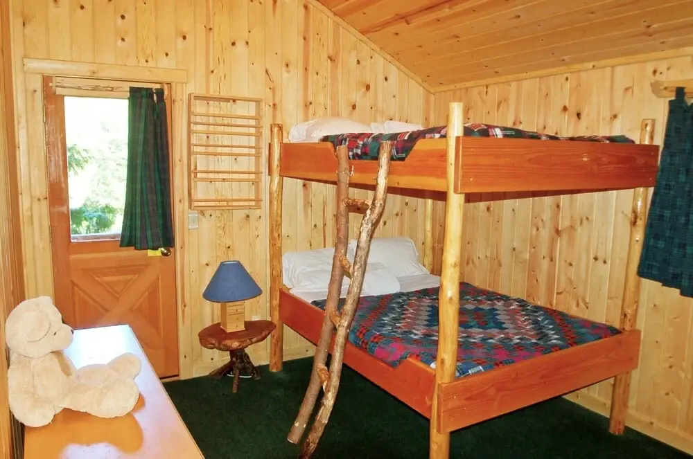 Snowline Cabin 47 - A Rustic Vacation Home With Modern Charm a hot tub and Wifi