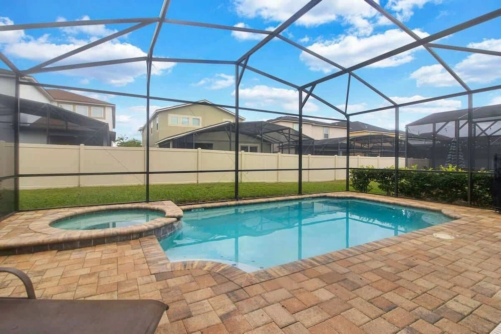 Chic 4BR With Pool, Game Room & Mickey Rooms